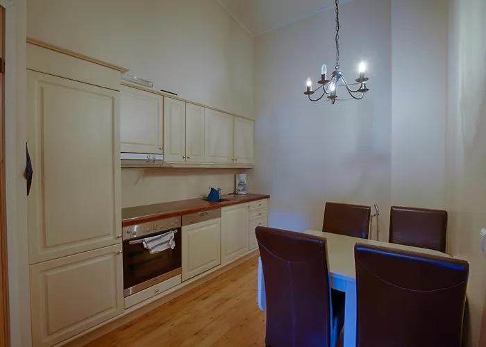 With Balcony, Ideal For Small Family アパート
